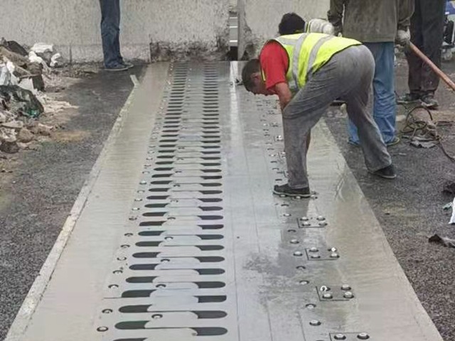 伸缩缝安装-维修-更换