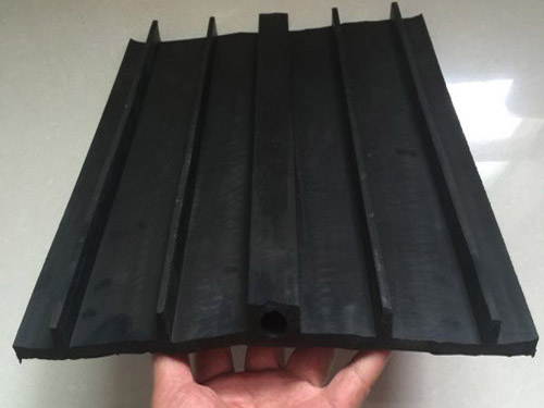 背贴式橡胶止水带